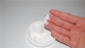 化妝品、擦乳液示意圖／翻攝自pixabay