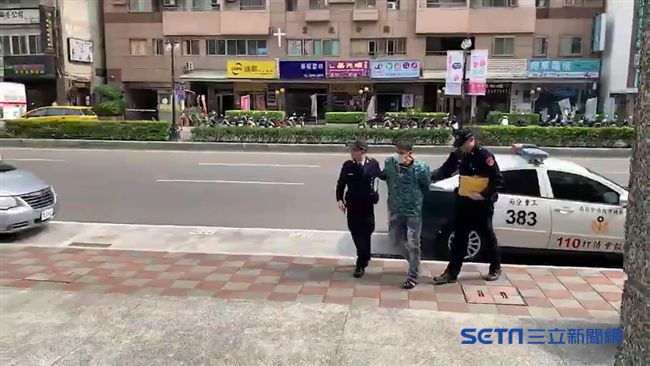 縱火燒臨停機車　資深藝人兒遭起訴