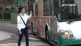 f警防轉彎撞1200