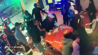 不爽沒被敬酒　天道盟大哥怒「冰的」