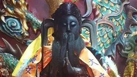 忘了與玄天三上帝的十年之約，他碰嚴重車禍。（圖／翻攝自靈異公社）