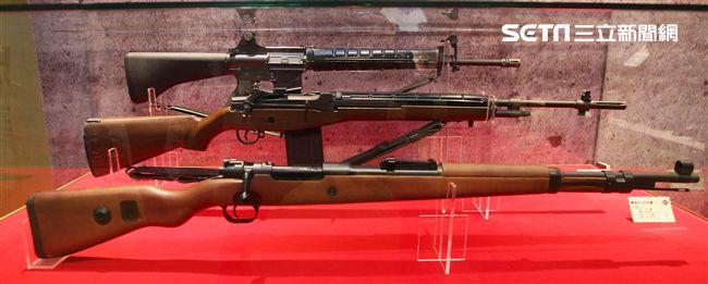 陸軍司令部舉辦「臨陣當先、步兵特展」活動，司令王信龍上將親臨主持。（記者邱榮吉/攝影）