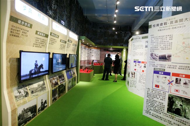 陸軍司令部舉辦「臨陣當先、步兵特展」活動，司令王信龍上將親臨主持。（記者邱榮吉/攝影）