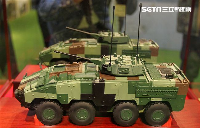 陸軍司令部舉辦「臨陣當先、步兵特展」活動，司令王信龍上將親臨主持。（記者邱榮吉/攝影）