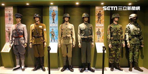 陸軍司令部舉辦「臨陣當先、步兵特展」活動，司令王信龍上將親臨主持。（記者邱榮吉/攝影）