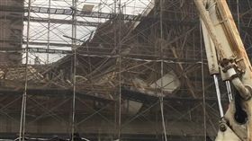 台中西屯灌漿工程驚傳鷹架倒塌（圖／翻攝畫面）