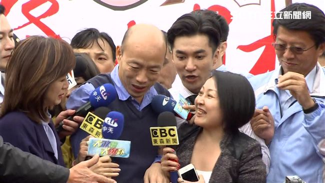 韓國瑜站台力挺　謝龍介遭擠到不見…