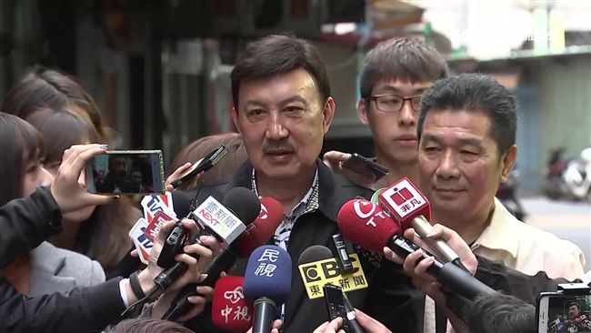 蔡英文陪投票　余天：這次選舉壓力大