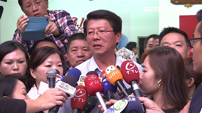 宣傳車剛死人　謝龍介又遭恐嚇開槍