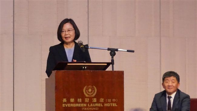 向假訊息宣戰　蔡英文：推動修法重罰