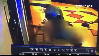 OL遭色狼扒衣！她反擊卻被房東退租