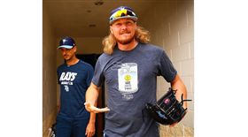 Ryne Stanek周邊商品。（圖／翻攝自光芒推特）