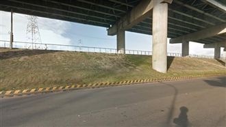 女子疑從快速道路墜落　遭輾送醫不治