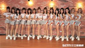 統一7-ELEVEn獅啦啦隊Uni Girls新團服亮相。（圖／記者王怡翔攝影）