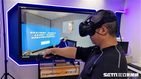 周先生表示，參與體驗XR氣切決策衛教後，對居家照顧氣切的父親有很大的幫助。（圖／記者楊晴雯攝）