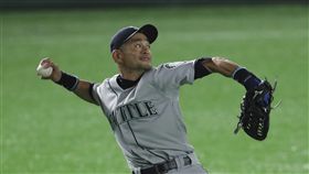 鈴木一朗雷射肩。（圖／美聯社／達志影像）