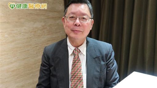王輝明副主任呼籲,癌友應加強營養補充、提升體力,在治療過程中不因副作用而中斷治療。