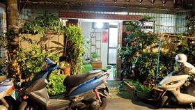 新北,中和,燒炭,輕生,自殺,燒焦味（圖／翻攝畫面）