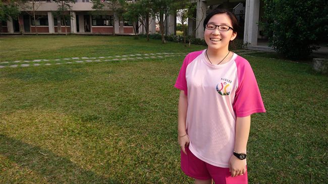 罹癌不放棄求學！她開朗上大學追夢