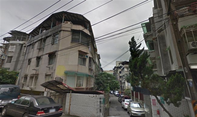 男疑心情不佳　被家人發現在房內上吊