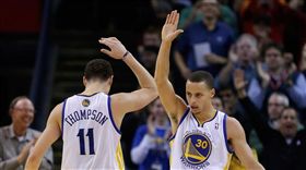 NBA／浪花兄弟轟64分！勇士止敗
NBA,金州勇士,Stephen Curry,Klay Thompson
翻攝自推特