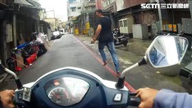 台中毒蟲跑給警追／翻攝畫面