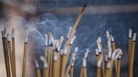 「真的恨死你了！」人妻每年被逼掃墓　原因曝光藏洋蔥(圖/PIXABAY)