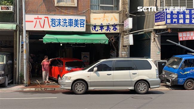 3子女患精神疾病　7旬翁洗車扛家計