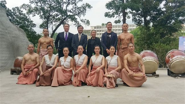 優人神鼓登高明池　湖畔演出聽海之心