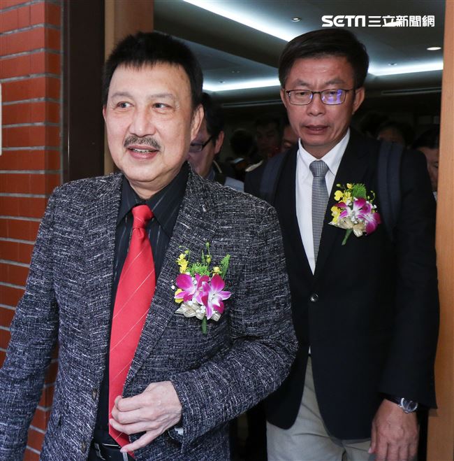 立委補選宣誓就職典禮，余天與郭國文。（記者林士傑/攝影）