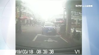 扯！只為買早餐　女駕誇張逆向違停