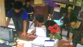 伯父監理站踹男童　管教過當獲不起訴