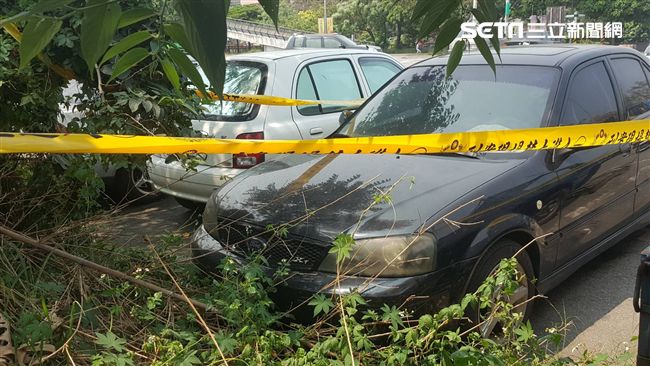 發傳單聞濃屍臭　他報警驚見車內腐屍