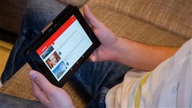 高中生狂看YouTube 追劇  追出多益990滿分。(圖/翻攝自pixabay)