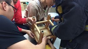 新北市，三重，男童，受困，小木椅