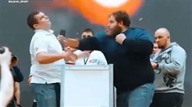 俄羅斯,呼巴掌大賽,戰鬥民族　（圖／翻攝自推特）