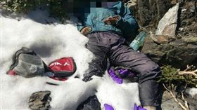 秀姑巒山驚見乾屍／翻攝畫面