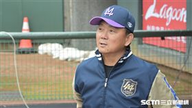 桃猿總教練洪一中。（圖／記者王怡翔攝影）