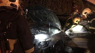 國道火燒車　駕駛目睹愛車燒成廢鐵