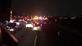 高雄,國道,車禍,屍塊（圖／翻攝職業聯結車 大貨車 大客車 拉拉隊 運輸業 照片影片資訊分享團）