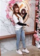 解婕翎JOLY揪拎特調飲品專賣店引爆永康街。（記者邱榮吉/攝影）