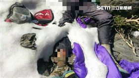 秀姑巒山驚見乾屍／翻攝畫面