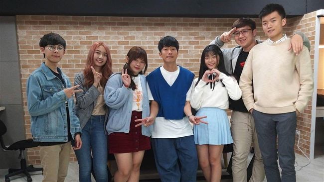 遭回是童年回憶！張棟樑臉上三條線