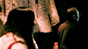 父女,背影,爸爸,女兒（圖／攝影者Green Chiu, Flickr CC License）https://goo.gl/shmXra