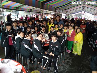 Buffet吃平安　全台萬民豐聖誕