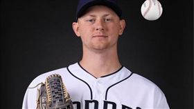 ▲23歲勞爾是教士隊史上第2年輕的開幕戰先發投手。（圖／翻攝自教士推特）