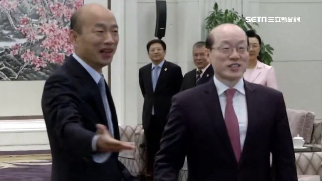 韓國瑜提中華民國　他服輸發5百雞排