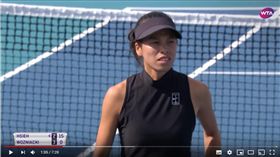 ▲謝淑薇拍落前球后伍茲妮雅琪（Caroline Wozniacki），打法獲外媒盛讚。（圖／翻攝自WTA YouTube）