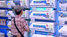 冷氣冰箱換新 節能家電領2萬！ 
看過來！節能家電補助申請 一戶可領2萬！