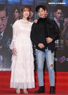 「C.S.I.C.鑑識英雄II正義之戰」演員蔡淑臻、周孝安。（記者邱榮吉/攝影）